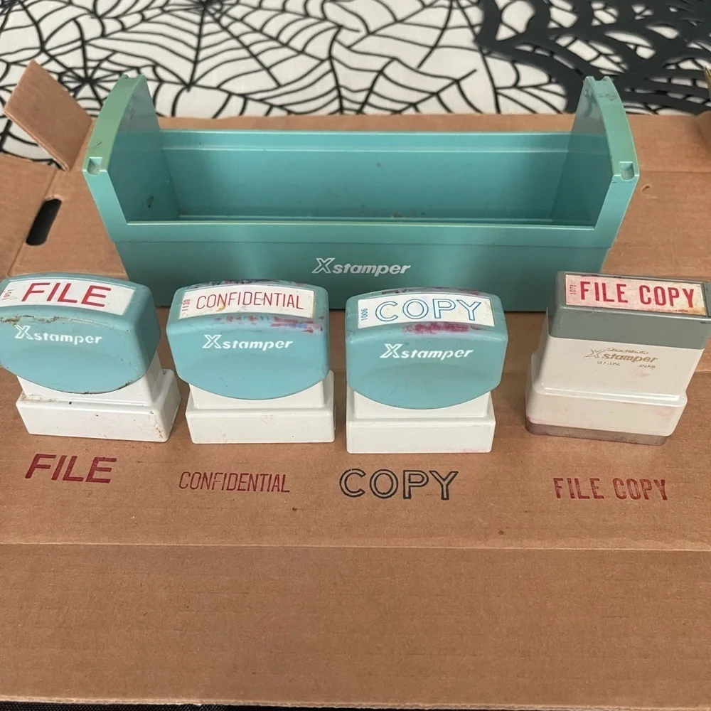 Xstamper Stamp Set with Holder